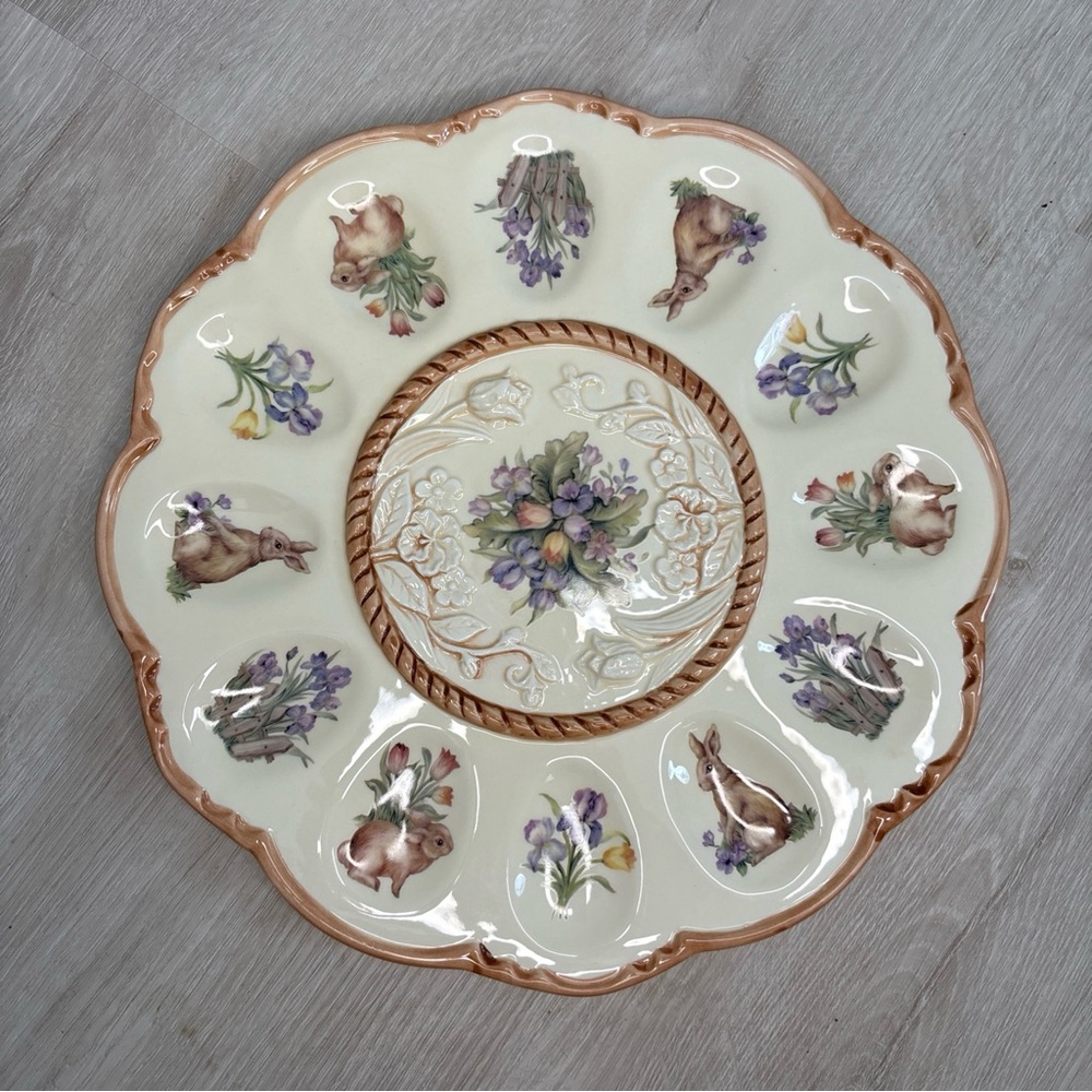 Vntg Cracker Barrel “Easter Treasures” Deviled Egg Plate Bunnies Perfect Easter